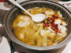 -渝是乎酸菜鱼(龙旗购物中心店)