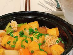 金针菇海鲜豆腐煲-曼玉餐厅(中原万达店)