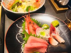 -铭牛烧肉·和牛海鲜自助(高新月牙湖店)