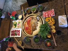 菌汤鸳鸯锅-小龙坎老火锅(北京三里屯店)