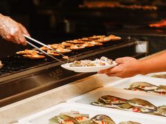 -雍和会海鲜姿造自助(湖东路店)