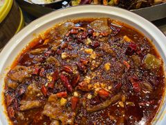 水煮牛肉-日进一片海.生腌海鲜火锅.宵夜烧烤(三里屯总店)