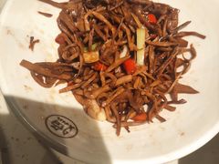 -江渔儿酸菜鱼·拔草餐厅(虎门君乐汇店)