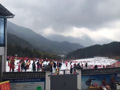-大别山南武当滑雪场