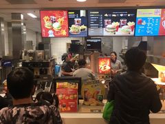 -麦当劳(轻轨曹杨路店)