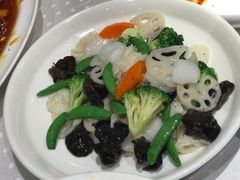 -上海小南国(仲盛世界商城店)