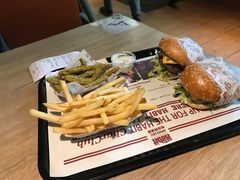 -The Habit Burger Grill 哈比特汉堡(复兴soho店)