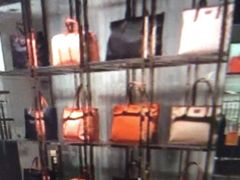 -Gucci(首创奥特莱斯店)