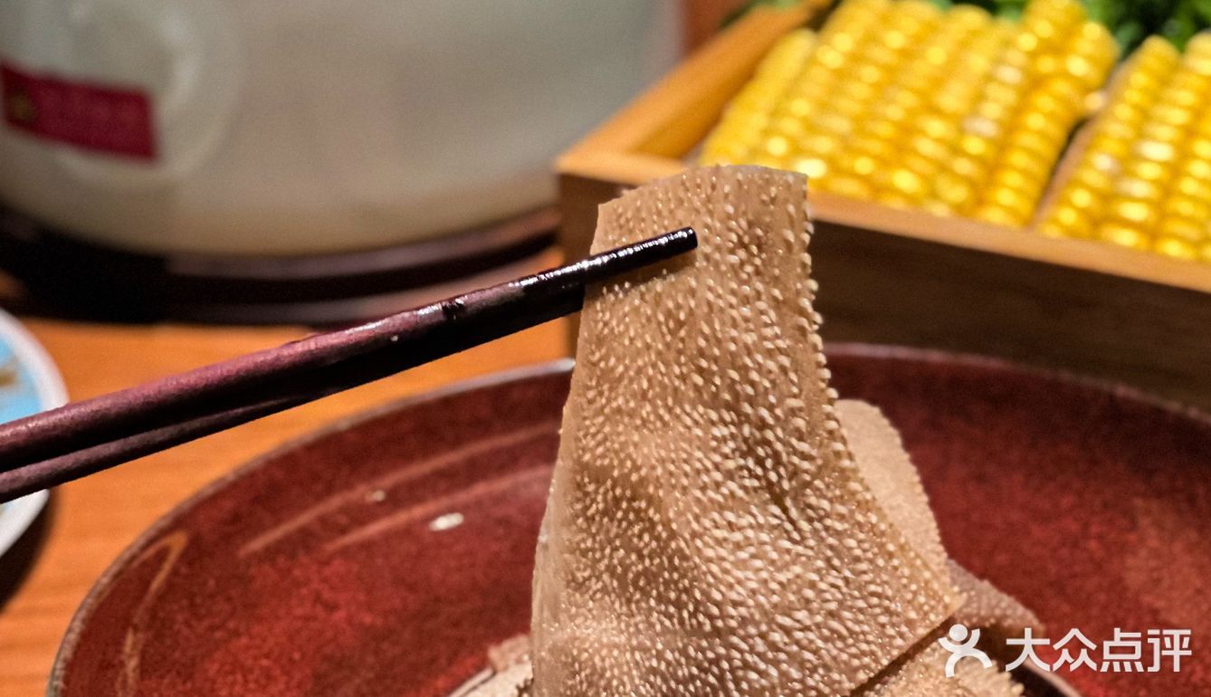 这家高奢海鲜火锅配享太庙！花小钱装大杯！