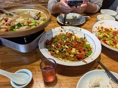 -头上红煨盐鸡·非遗院子餐厅