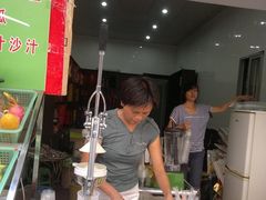 这不是最正宗的那家，那家忘拍了...-马拉桑果汁(龙头路总店)