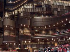 -交通银行前滩31演艺中心