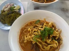 -Khao Soi Mae Manee