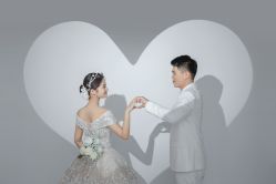 点击看大图 -挪娅婚纱摄影皇家会所