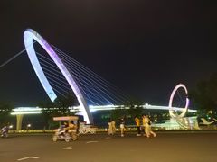 -南京眼步行桥