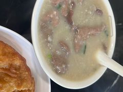 荔湾艇仔粥-伍湛记 · 广州老字号(龙津中路店)