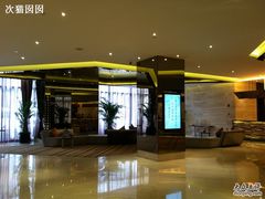 -上海松江假日酒店