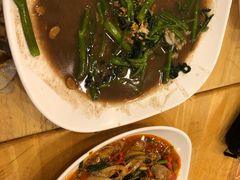 -J Daeng Seafood