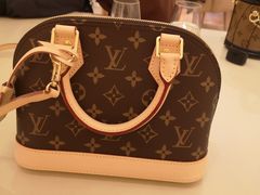 -乐蓬马歇百货公司(Rive Gauche)