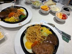 -汤姆家的牛排意面披萨(新城市广场店)