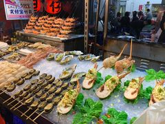 -六合夜市