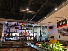 大堂-李子坝梁山鸡(北碚万达五鸡哥店)