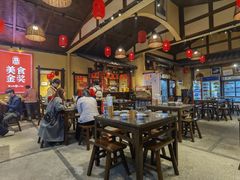 -富正毅三下锅·湘西韵味(天门山索道店)