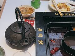 -老牌坊云南鱼豆花火锅(哈西万达店)