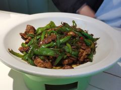 -阿瓦山寨·湘菜现炒·剁椒鱼头王(咸阳总店)