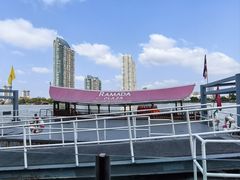 -曼谷湄南河畔华美达广场酒店