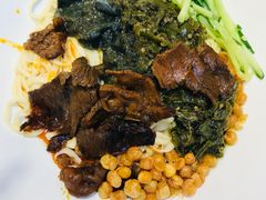 烧椒皮蛋牛肉拌粉-拌面小当家