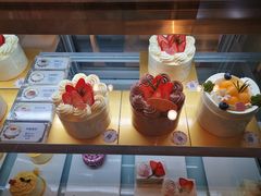-花花卷卷·鲜食蛋糕(静安久光百货店)