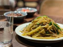 -肆海小川菜酒馆Wine Bistro (青年路店)