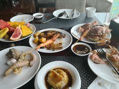 -荣誉国际酒店-云顶旋转餐厅