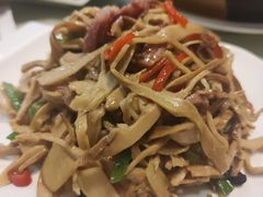 特色炒烟笋-东四民芳餐厅(世茂工三店)