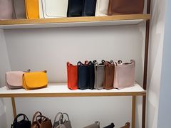 -Longchamp(佛罗伦萨小镇奥特莱斯店)