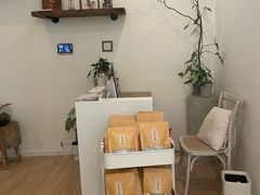-至艾推拿院·三伏灸(昆城广场店)