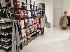 -优衣库(青岛伟东乐客城店)