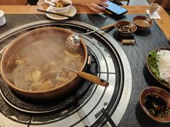 -阿山卓·野生菌火锅·纳西火塘烤肉