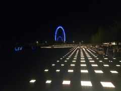 -南京眼步行桥