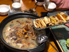 -云朵小院·石锅鱼·野生菌餐厅(蒗放店)