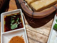 -老滇山寨•云南特色菜•地方菜•民族风情歌舞表演(金碧店)