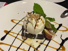 布朗尼配香草雪糕-小火花·干式熟成牛排馆Spark SteakHouse(剑桥郡店)