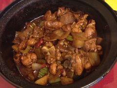 武昌街重庆鸡公煲，价格实惠，量足-重庆鸡公煲(三八山珍美食城店中店)