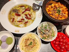-渔语鱼新川菜Bistro(万象天地店)