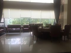 -东豪园林海鲜酒家(南港路辅路店)