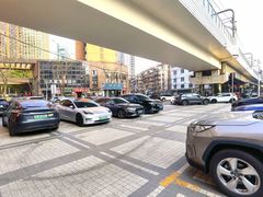 -东宝兴路站-停车场