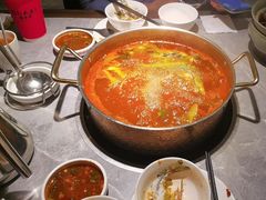 -野山舂·贵州现舂酸汤牛肉(民生路店)