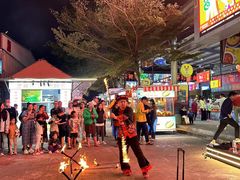 -三亚火车头万人海鲜广场