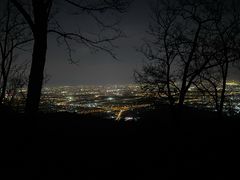 -鬼笑石后山停车场